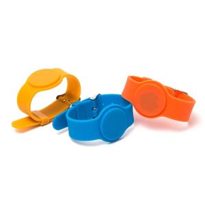 China Colorful Silicone RFID NFC Wristband With Cashless Payments , RFID Bracelet For Events factory