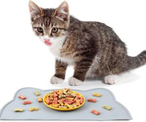 China Silicone Pet Food Mat For Floor Waterproof Non Slip Pet Feeding Mat Raised Edge Cat Bowl Mat Travel Easy ToTake PlaceMat factory