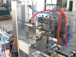 Automatic Alcohol Swab Pad Packaging Machine 140mm Cotton Sheet