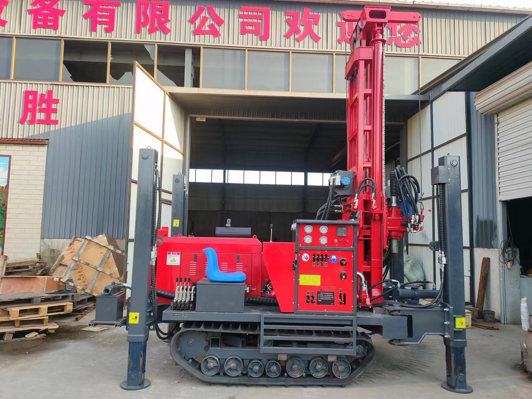 Climbing Speed 20m/Min Pneumatic Drill Rig Working Wind Pressure 1.25-3.5 Mpa