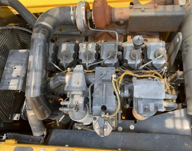 Komatsu PC400-7 Excavator Engine