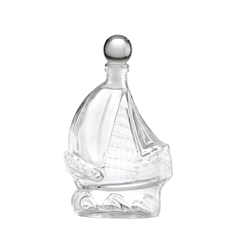 750ml Clear Glass Whiskey Vodka Bottle with Latest Design and Aluminum Plastic PP Collar
