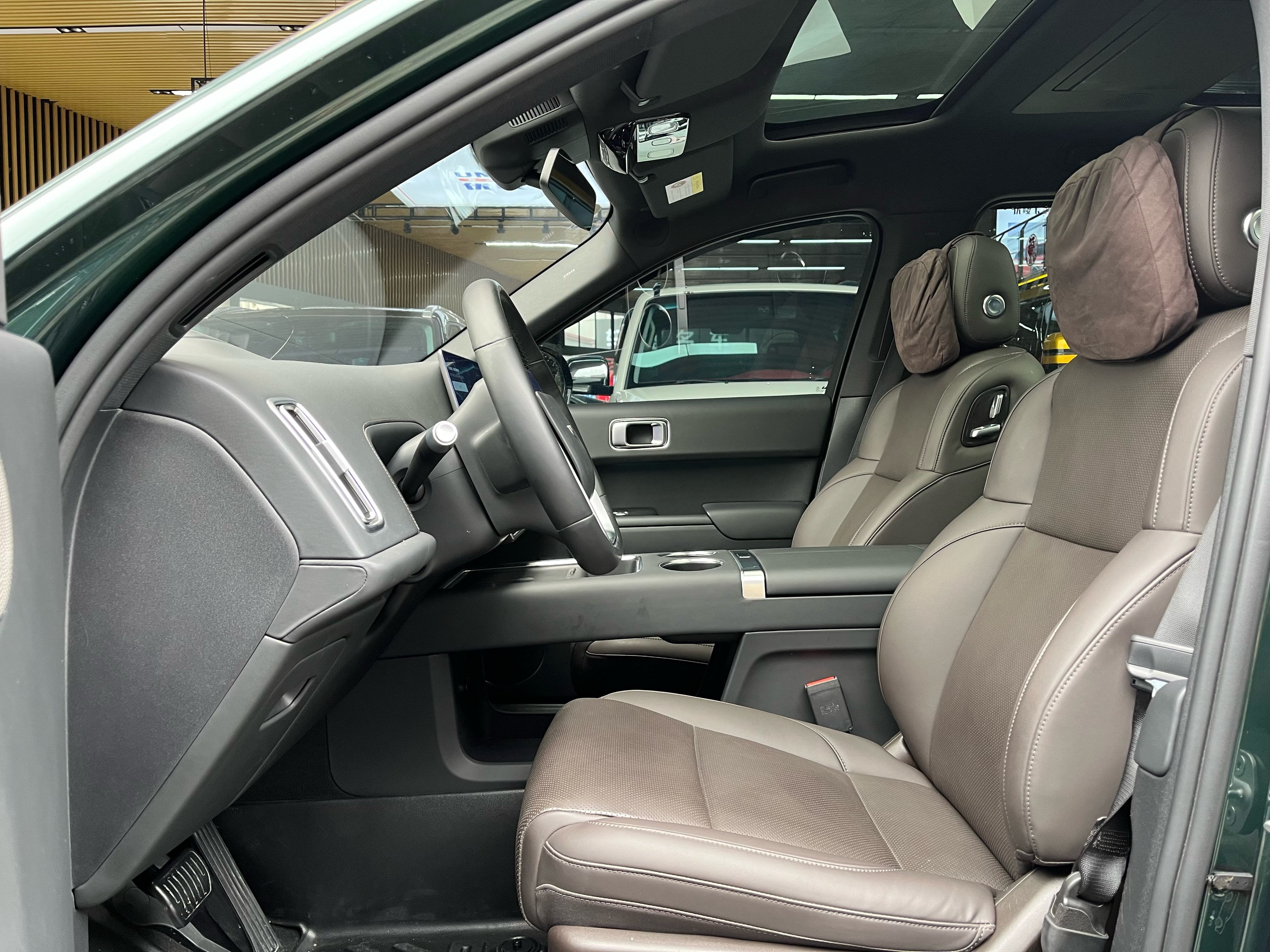 Extended-Range Electric Vehicle Li L9 2022 Max Version 21" Wheel 6 Seats SUV Affordable And Low Mileage