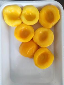 China Ready To Eat Yellow Peaches in Can Private Label Accepted No Artificial Flavors factory