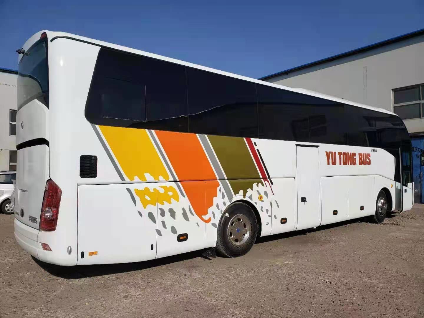 Used Yutong Coach ZK6122 53seats Double Doors Euro III Yuchai Engine Low Kilometer Used Tour Bus Airbang Chassis