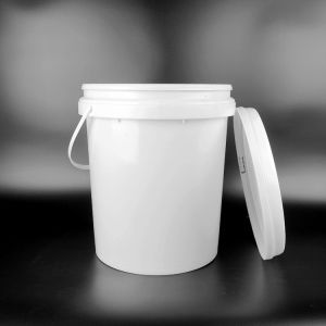 China Fertilizers Coatings Round Plastic Bucket 17kg With Lid And Handle on sale