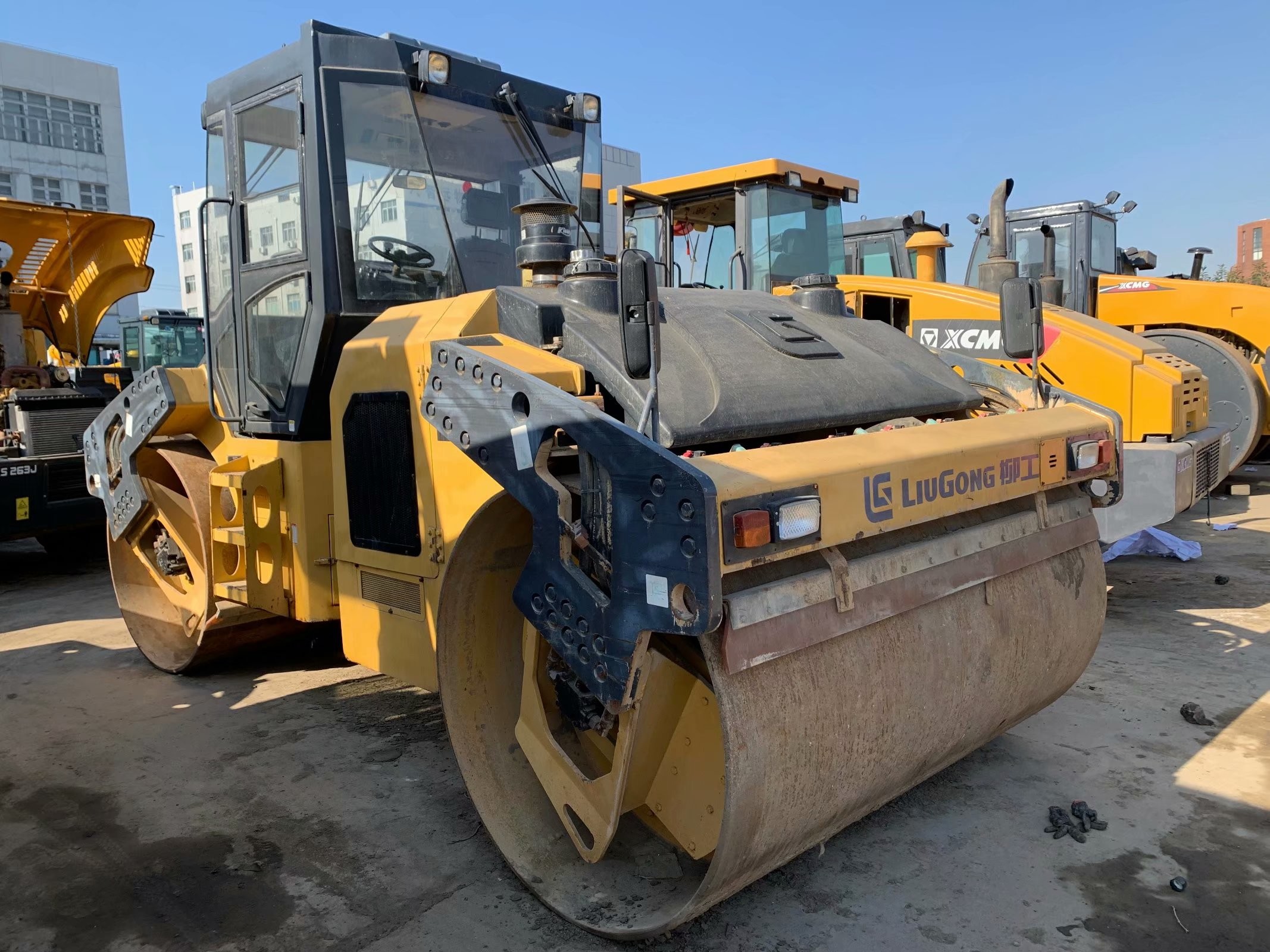 Used Liugong CLG6212 Double Drum Compactor Easy Operation Low Downtime