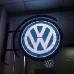 P4.68 2 Sided Outdoor Led Screen Hire Large Round Led Display Logo 600x600mm