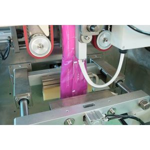 China Vertical Automatic Nuts Beans Penauts Grain Food Packaging Machine factory