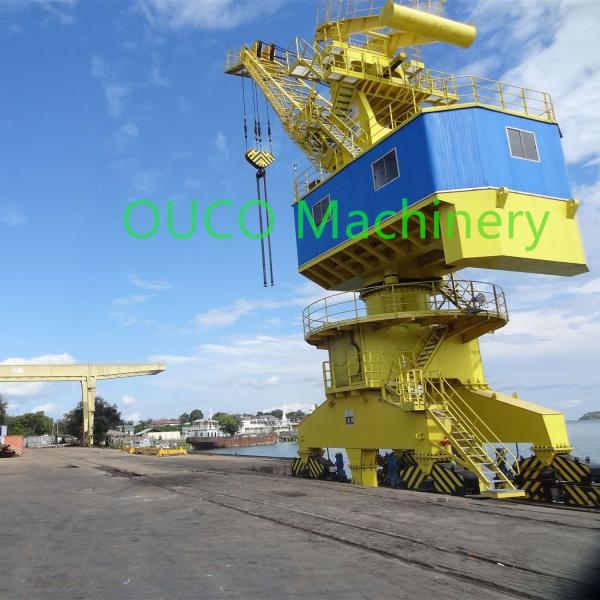 China Rail Mounted 30t Lattice Boom 50m Mobile Harbour Crane factory