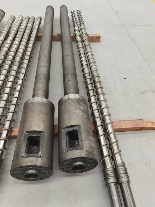 High Rigidity 38CrMoAIA Plastic Extruder Screw Barrel For Plastic Extrusion Machine
