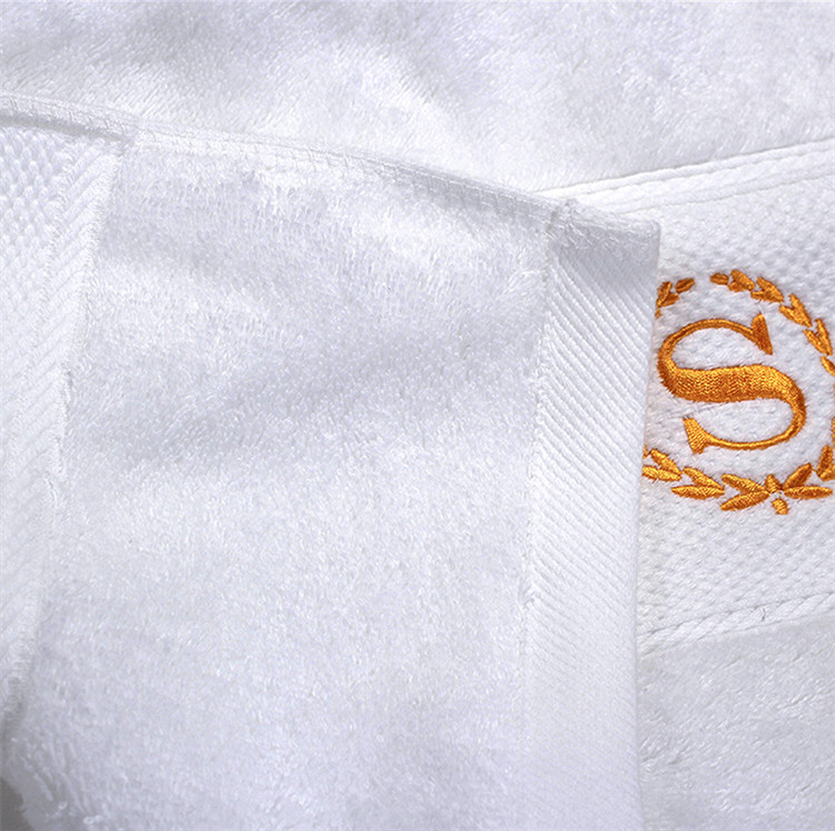 Custom Logo Hotel Towel Set Broad Stripe Coral Velvet 35*75cm 70*140cm Soft Absorbent