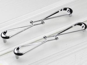 China Chrome Crystal Drawer Handles , Golden Antique Crystal Door Knobs Fashionable Cupboard Pulls factory