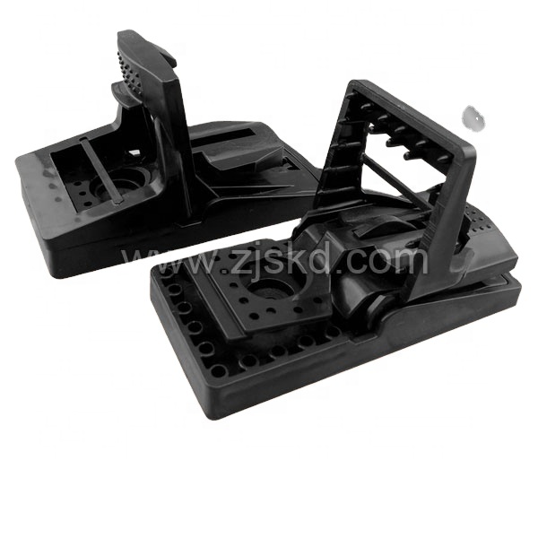 Practical Plastic Rat Trap for Sustainable Pest Control in Home Environments