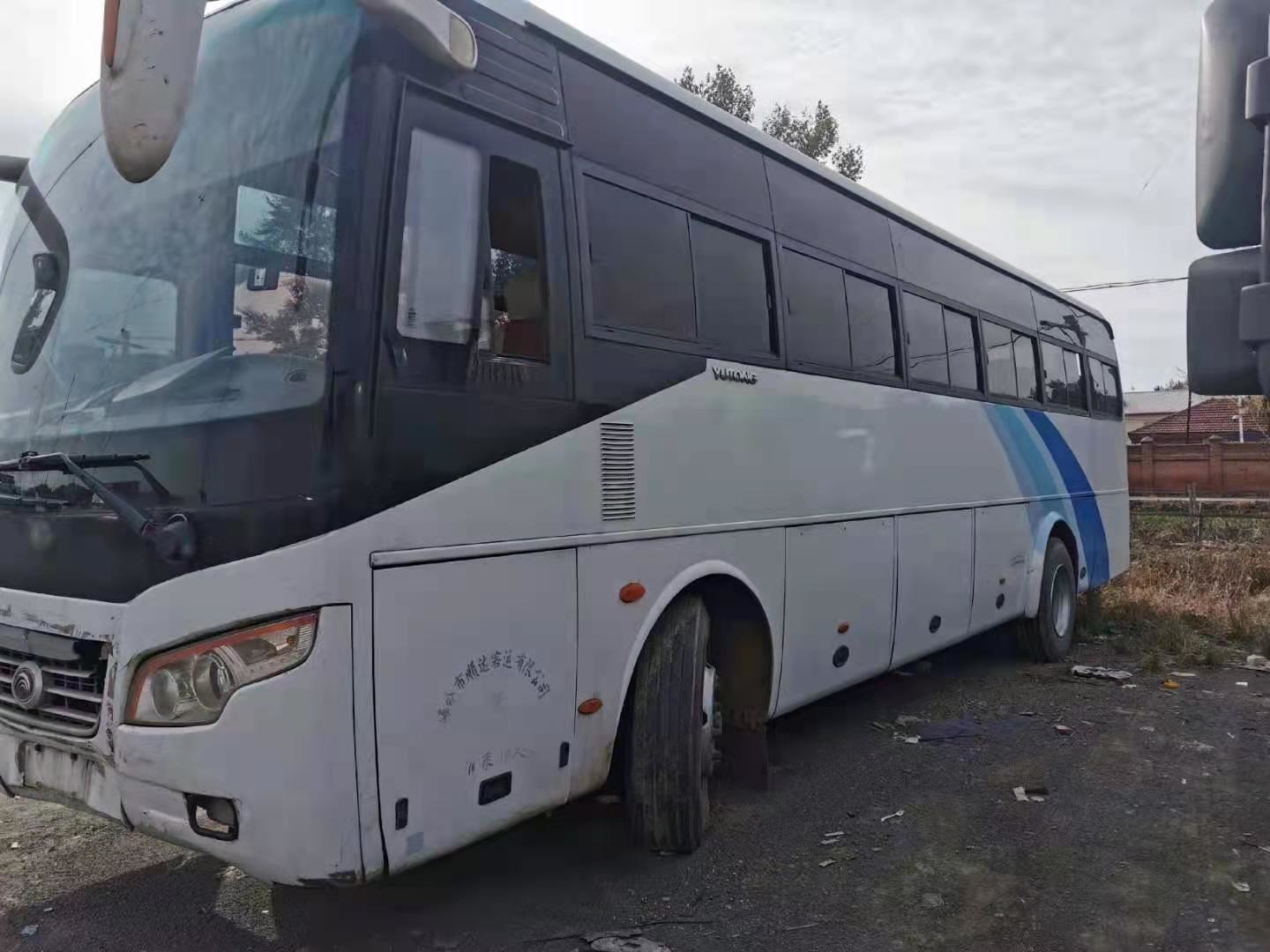49 Seats Used Yutong ZK6102D Bus Used Coach Bus 2011 Year Front Engine Steering LHD Diesel Engines