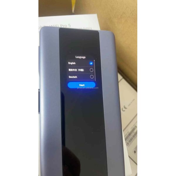 E6888-982 5G WiFi Router with 1 SIM Card Support 12 Months Warranty and AMOLED Touchscreen