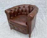 Retro Leather Tufted Back Sofa With Wood Legs