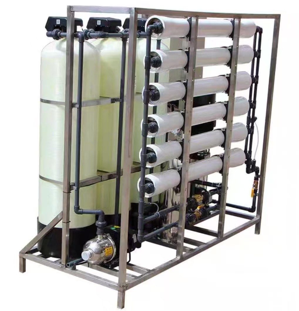 1.5 Tons Reverse Osmosis Water Treatment Desalination Equipment Low Energy Consumption Highly Intelligent Industrial Desalination Device