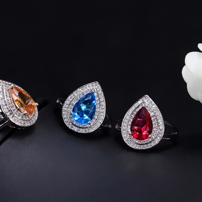 Hot selling Womens Luxury Wedding Flower CZ Zircon jewelry Set Fashion Waterdrop Necklace Earrings Set Jewellery sets