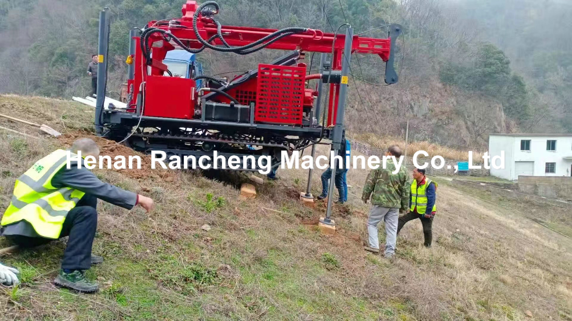 280m Depth 75 - 300mm Dia Water Well Drilling Machine 42KW Rated Power 3800kg