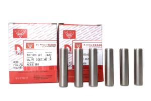 China ME031888 ME031886 Exhaust Valve Guide Intake Valve Guide Mitsubishi Diesel Engine Parts factory