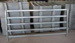 China 6 Rails Galvanized Steel Sheep Fence / Metal Cattle Fence For Rural Farm factory