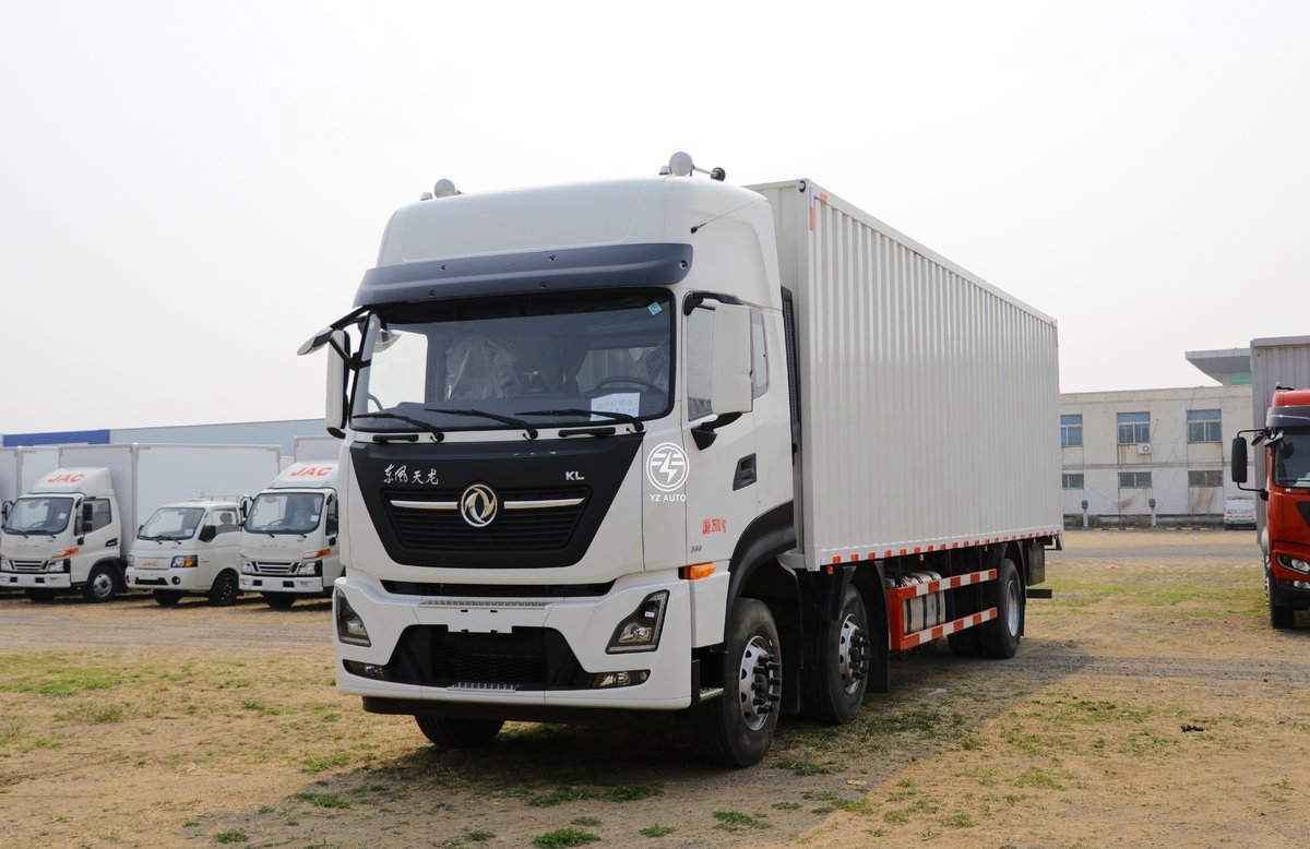 YUCHAI Engine 25 Ton Heavy Duty Truck for Road Logistics and Cargo Transportatio