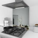 CCC/ISO9001/CE/SGCC/RoHS Approved Black Tempered Painted Glass for Kitchen
