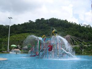 China OEM Fiberglass Kids' Water Playground System, Swimming pool Play Equipment factory