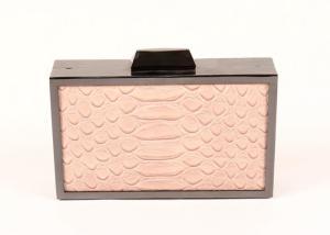 China Mini Slim Pouch Fancy Clutch Bags , Gun Metal Frame Cream Clutch Bag factory