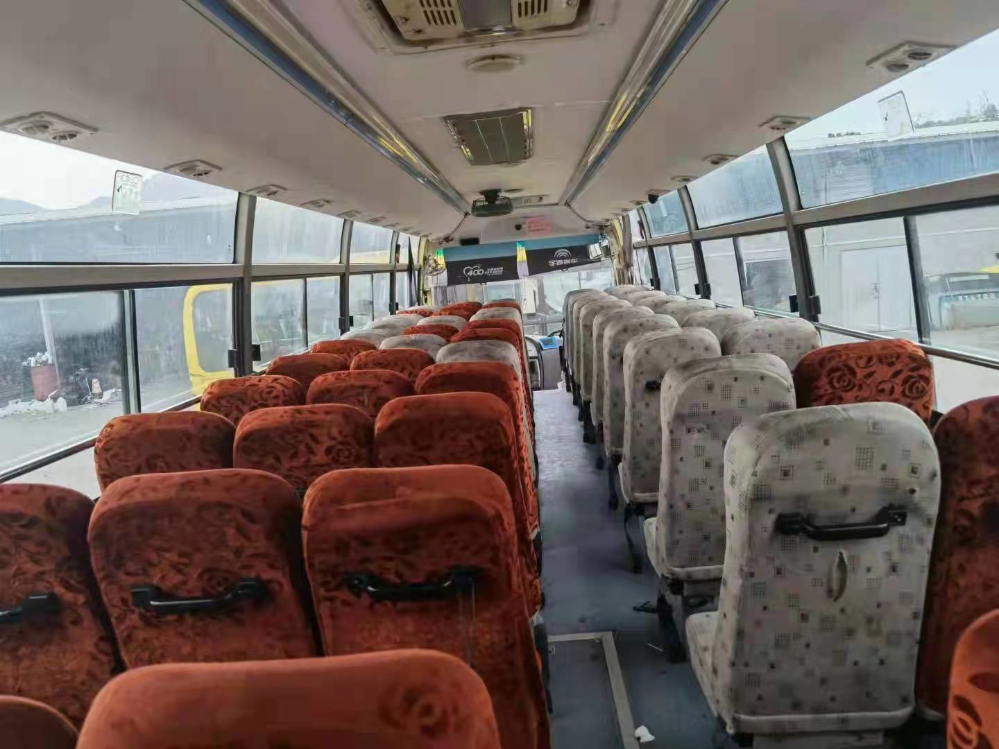60 Seats 2013 Year Used Bus Zk6110 Rear Engine Yutong Used Coach Company Commuter Bus