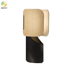 China Iron Led Bedside Table Lamp E26 For Showroom factory