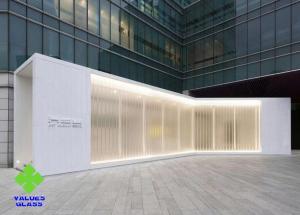 China Simple Construction Tempered U Shaped Glass With Excellent Light Transmission factory