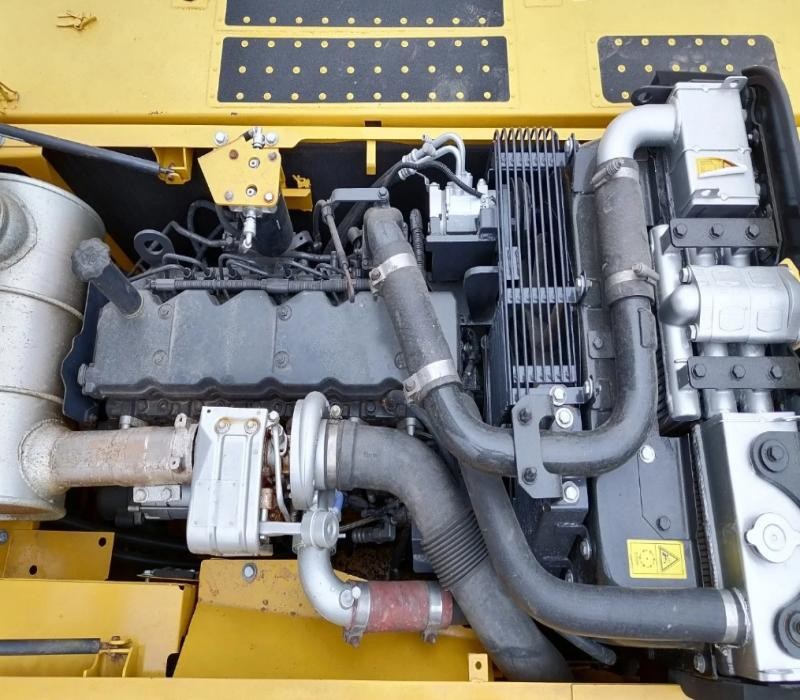 Hydraulic Used Crawler Excavator 110KW Komatsu Pc 200LC With 110kw Good condition SAA6D107E-1 engine