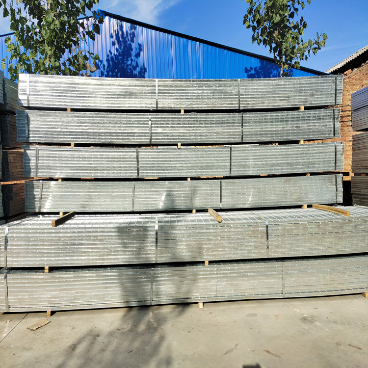 Q235 Tooth Shaped Gutter Serrated Steel Grating Plant Building Materials