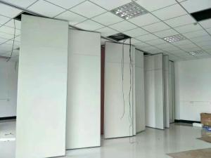 China Sliding Aluminium Track Roller Ballroom Sliding Wall Partitions / Acoustic Room Dividers factory
