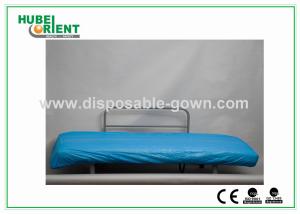China Odorless CPE Disposable Bedsheet For Preventing Blood Pollution factory