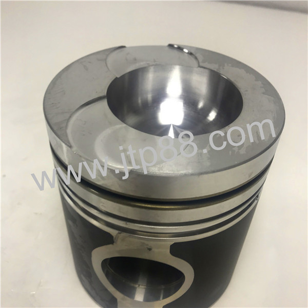 Korean Waewoo Diesel Engine Parts Piston D2366 65.02501-0031 With Black Color