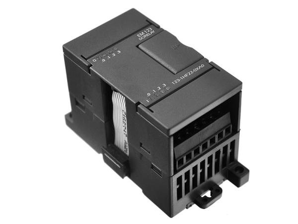 China Small Size 4DI 4DO PLC Programmable Logic Controller 2W Power loss factory