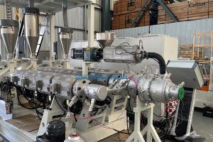 China Single Screw Extruder Flexible Plastic Pipe Making Machine factory