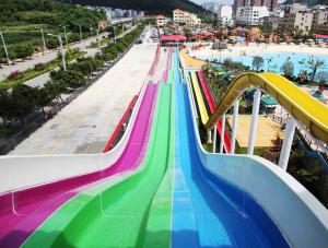 China Fiberglass Custom Water Slides , High Speed Water Slide Water Park Equipment factory