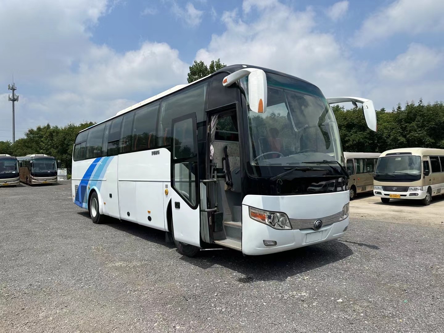 45 Seats Euro 3 Double Door Bus Diesel Left Hand Driver LHD YC6J245-30 in with Popular