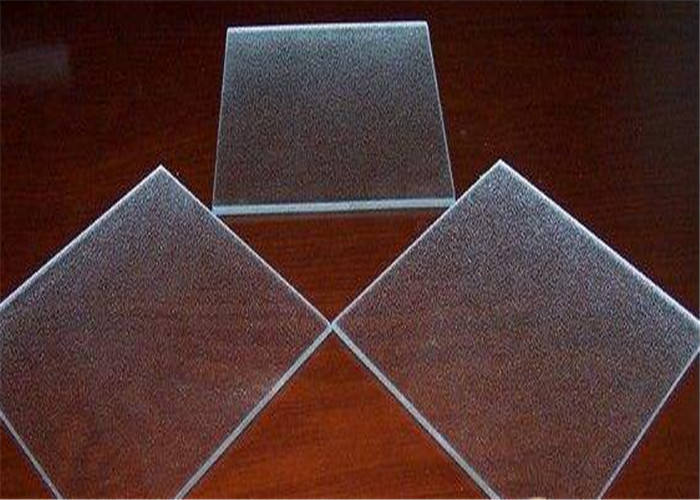 Reliable Low Iron Solar Glass 3.2mm Thickness Anti Reflective Glasses For Solar Energy