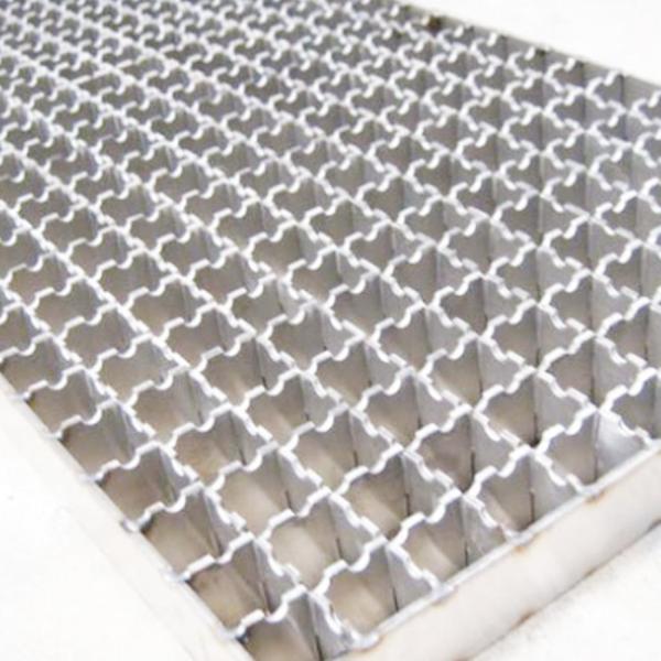 Hot Dip Galvainzed Serrated Or Flat Anti-Skid Press Welded Steel Bar Grating For