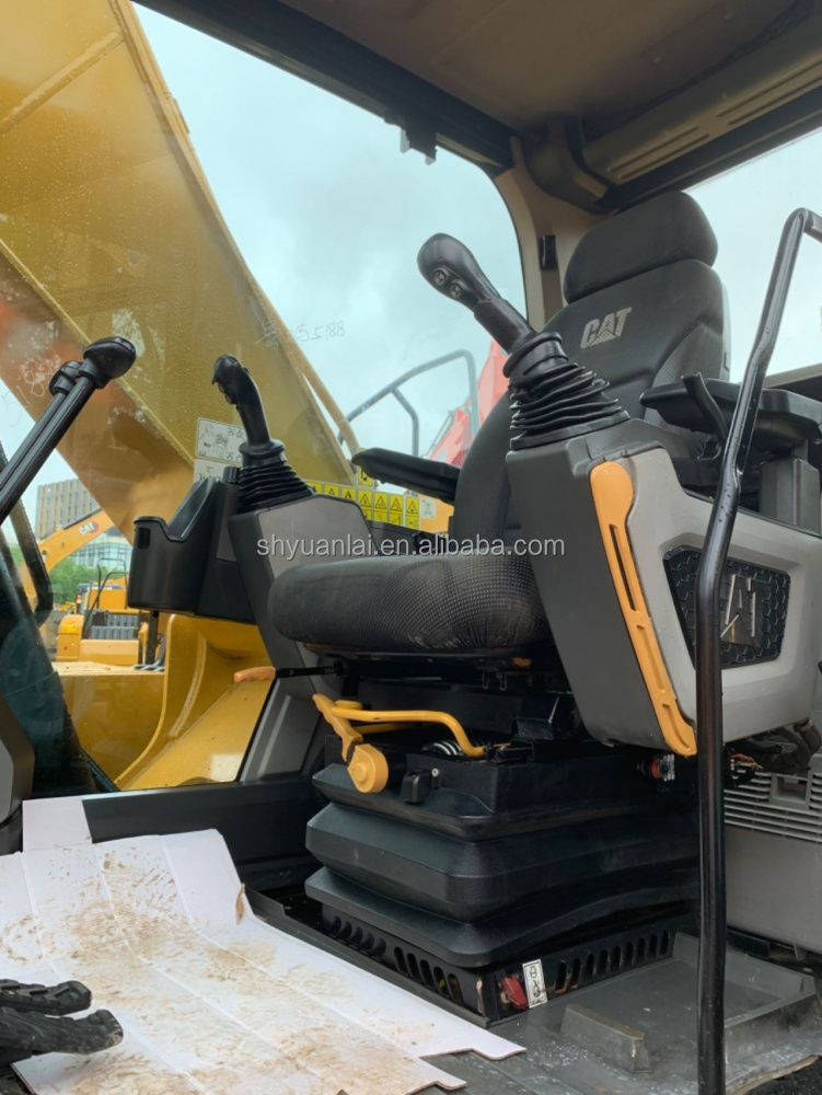 CAT323 Excavator with Strong Power and Soft Steel Design in Excellent Condition