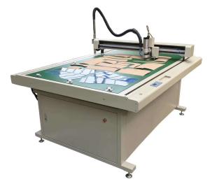 China 9015 Template Board Cutter for Garment Milling Blue Frame Silver Case Cutting Machine factory