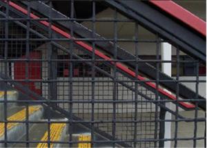 China Durable Crimped Wire Mesh Anti Corrosion For Stairs Park Zoo Safety Fence Use factory