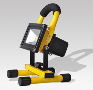 China Warranty 3 year IP65 Epistar 10w 8.4V emergency camping light rechargeable led floodlight factory