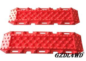 China PA66 Off Road Traction Mats , Off Road Sand Ladders Red Color 120cm X 33cm X 6cm factory