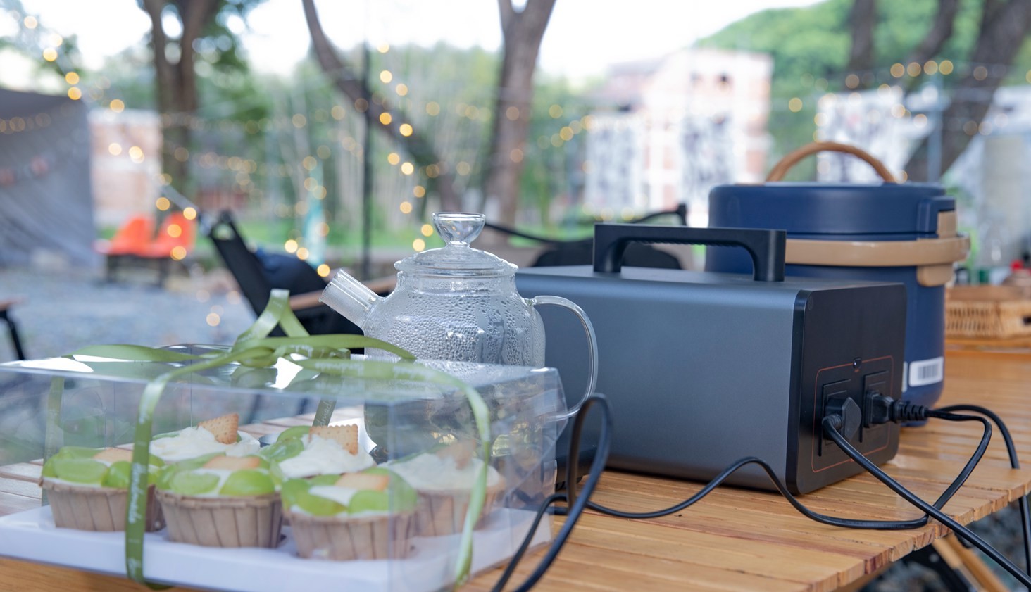 Ternary Lithium Solar Charging Outdoor Portable Power Station AH- 1100W